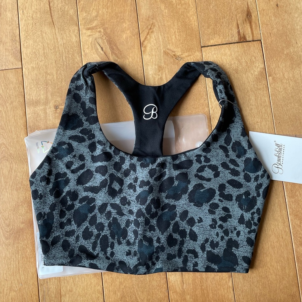 Bombshell reversible tank bra